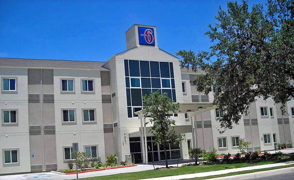 Baymont By Wyndham San Antonio Airport Exterior foto